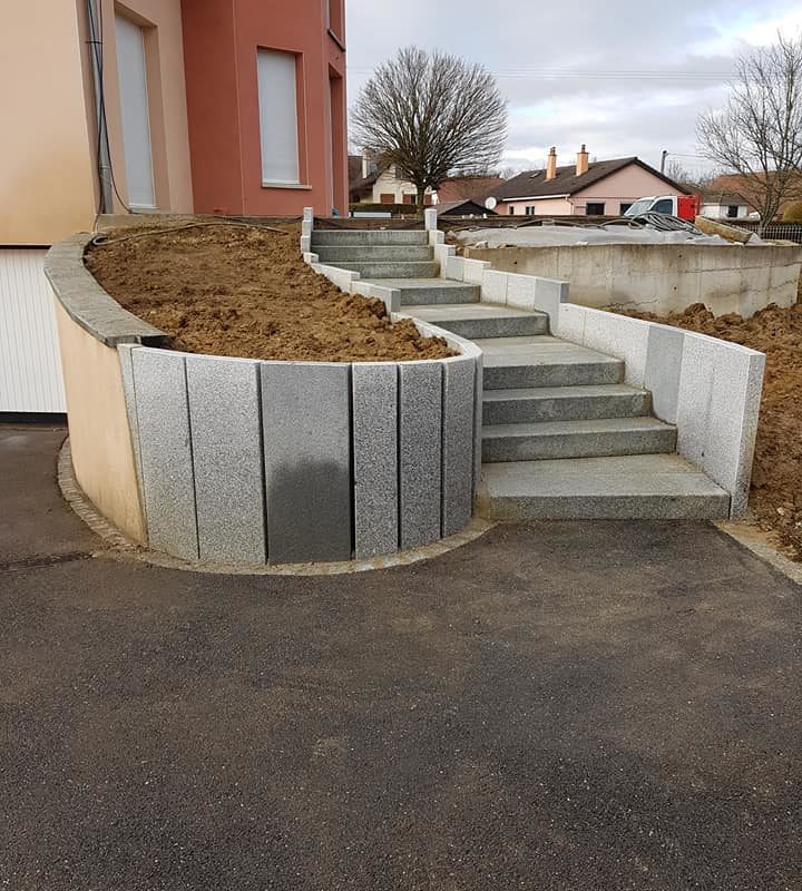Escalier suspendu, bloc marche,  murets Riedisheim 3