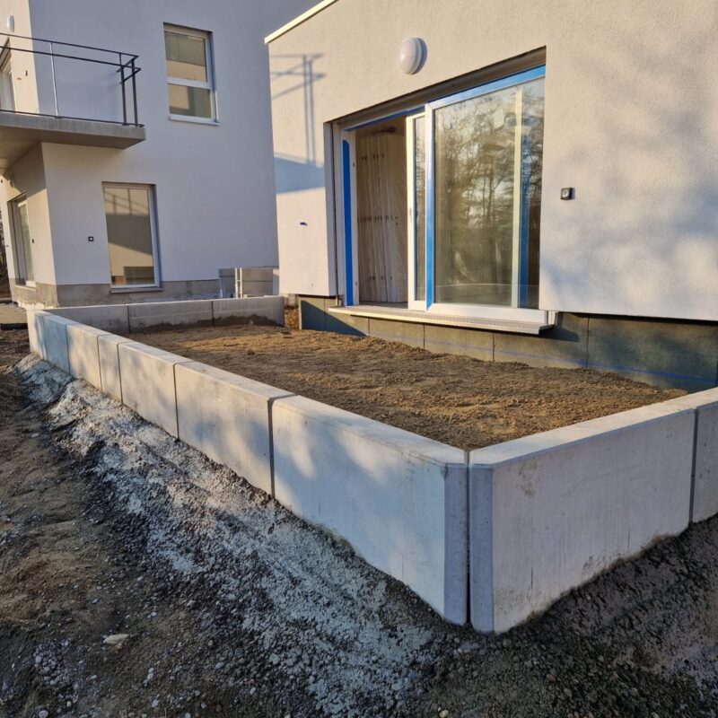 Escalier suspendu, bloc marche,  murets Belfort 40