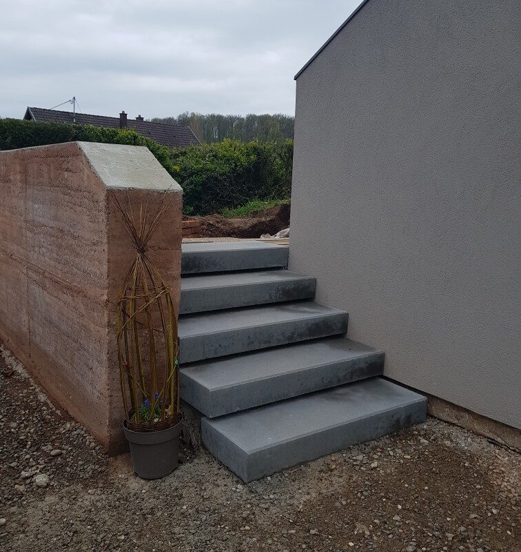 Escalier suspendu, bloc marche,  murets Guebwiller 45